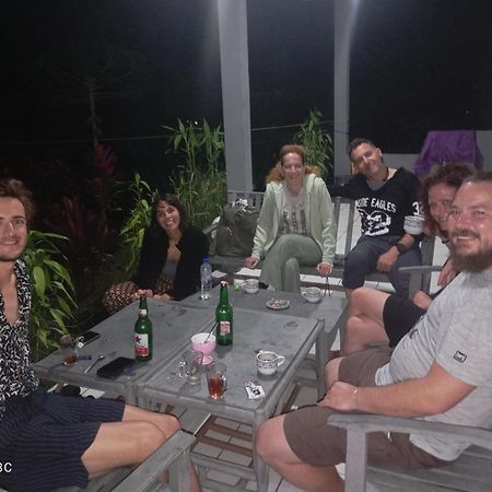 Hidayah Homestay Kelimutu Eksteriør billede