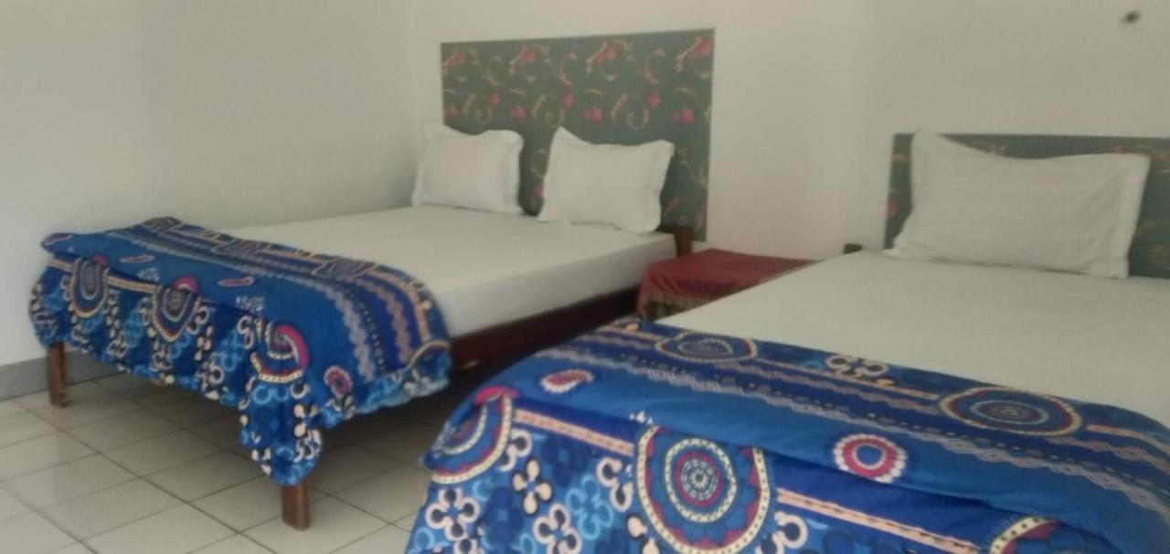 Hidayah Homestay Kelimutu Eksteriør billede