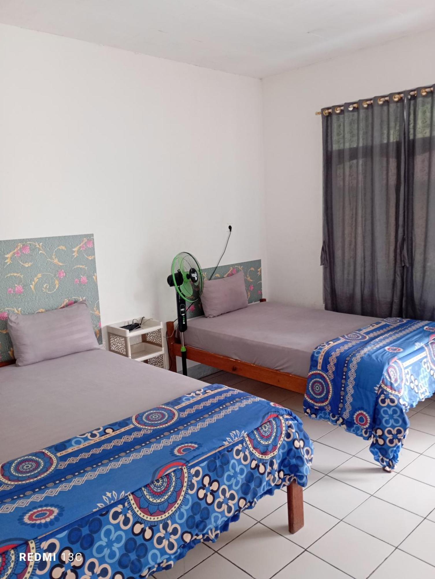 Hidayah Homestay Kelimutu Eksteriør billede