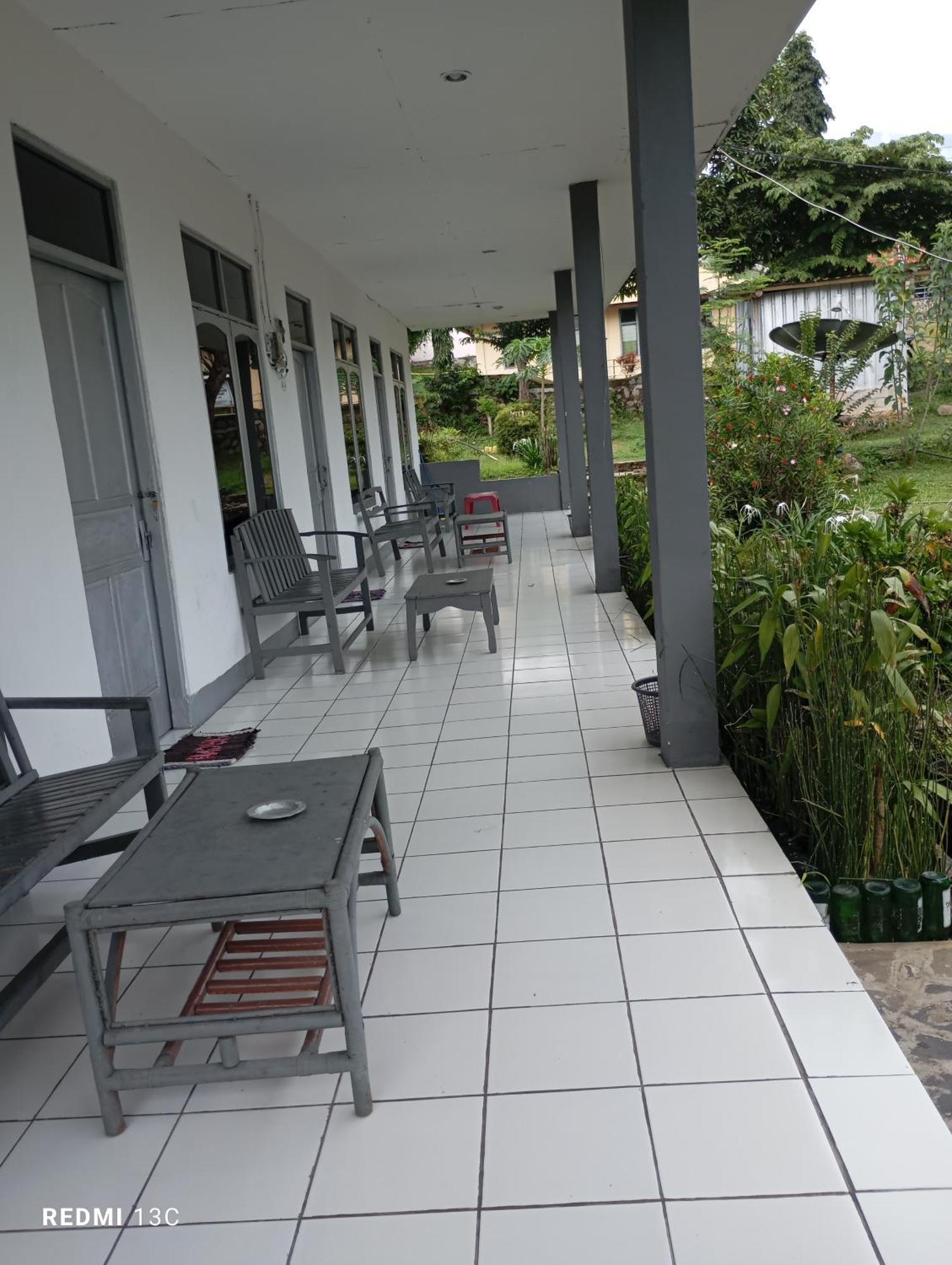 Hidayah Homestay Kelimutu Eksteriør billede